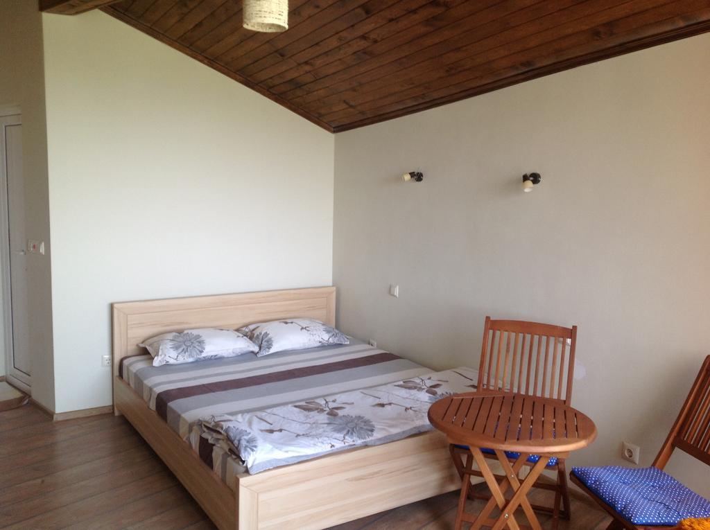 Faina Guest House Rezovo Bagian luar foto