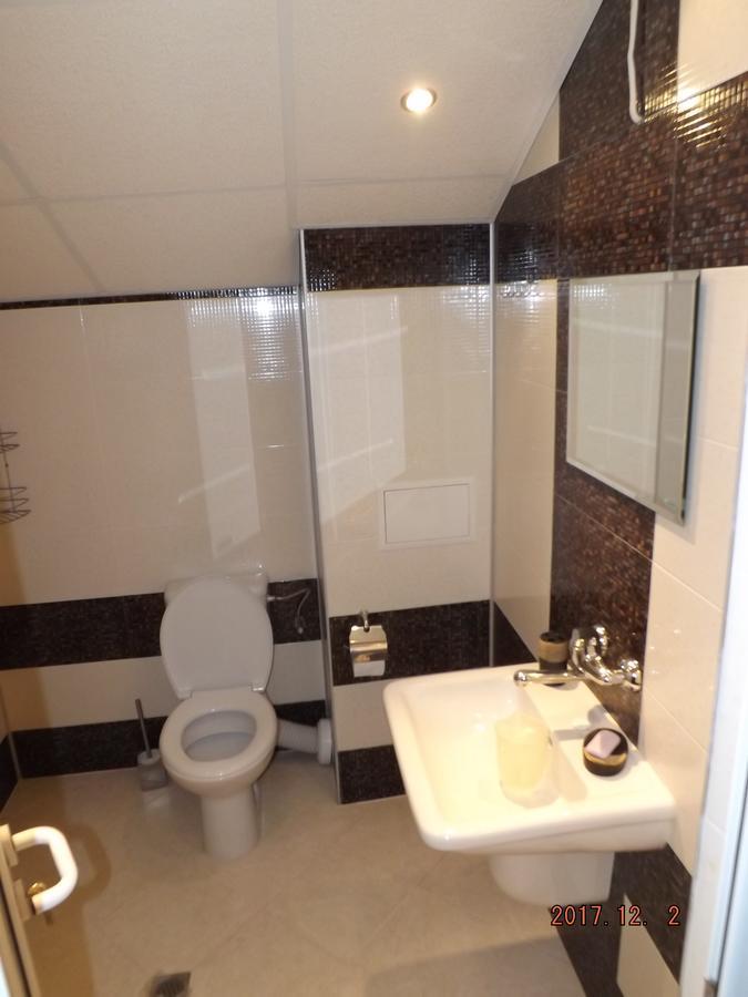 Faina Guest House Rezovo Bagian luar foto