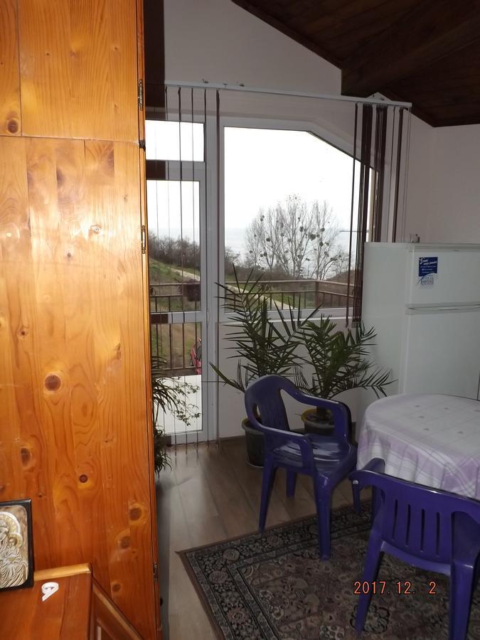 Faina Guest House Rezovo Bagian luar foto